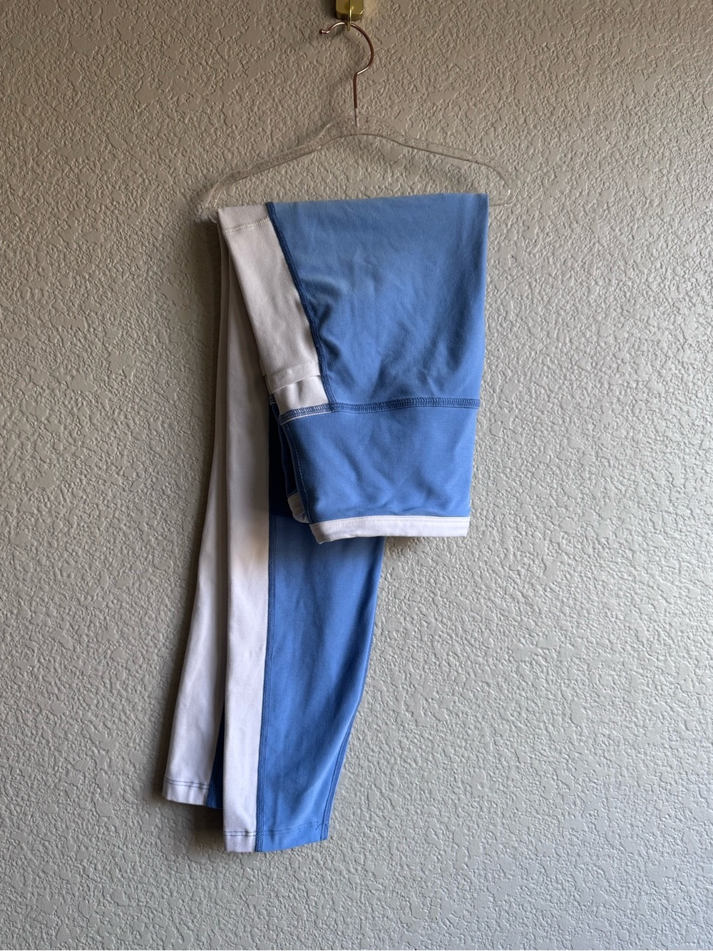 Beyond Yoga crossover space dye outlines high waisted midi legging